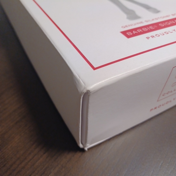 Barbie Signature Proudly Pink Genuine Silkstone Body Doll Mattel FXD50 KLL522 - Picture 15 of 16